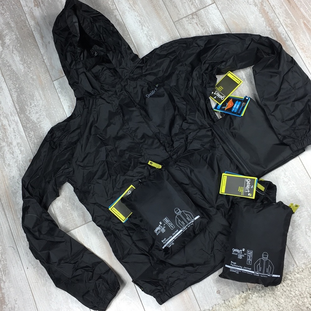 NWT Waterproof Packaway Jacket Boys Stormlite 5000